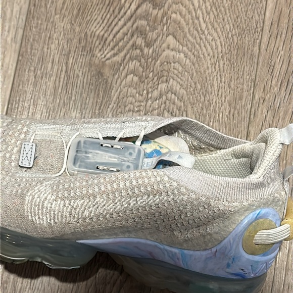 Nike Vapormax sneakers size 7.5 Women’s - Picture 5 of 13